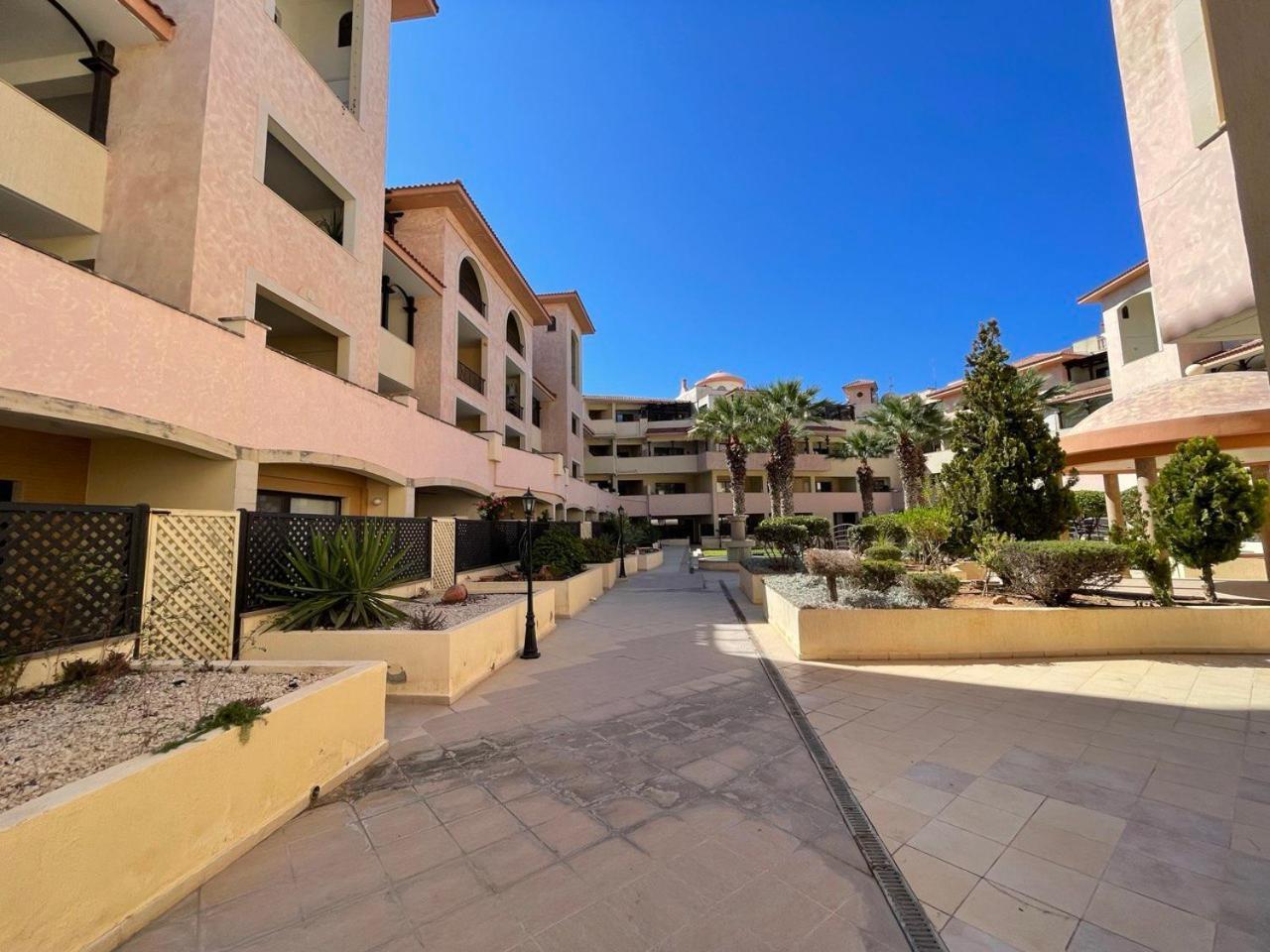 Queens Gardens Paphos Eksteriør bilde