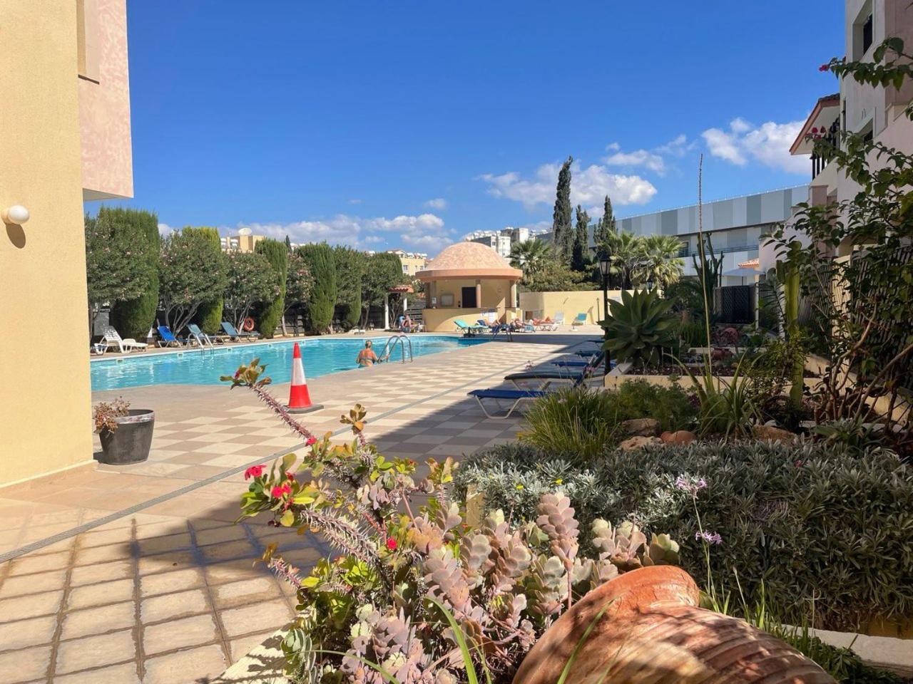 Queens Gardens Paphos Eksteriør bilde